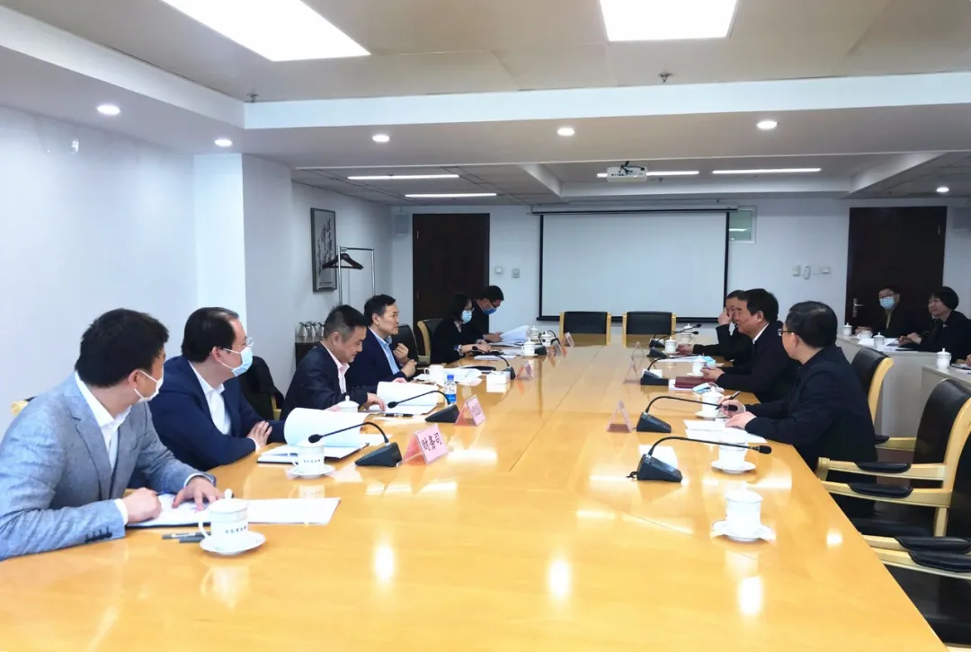 何报翔率队赴商务部进行工作对接