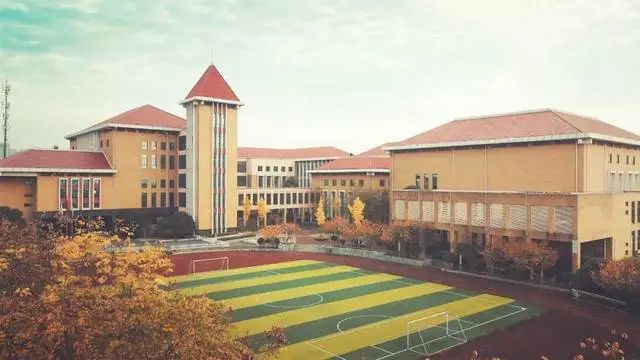 2023年以来，湖南自贸试验区通过不断向改革要动力，向创新要活力，以“大胆试、大胆闯、自主改”的劲头，扩大优质进口，消费产品再升级；丰富经营业态，消费场景再升级；培育新兴市场，消费结构再升级。
