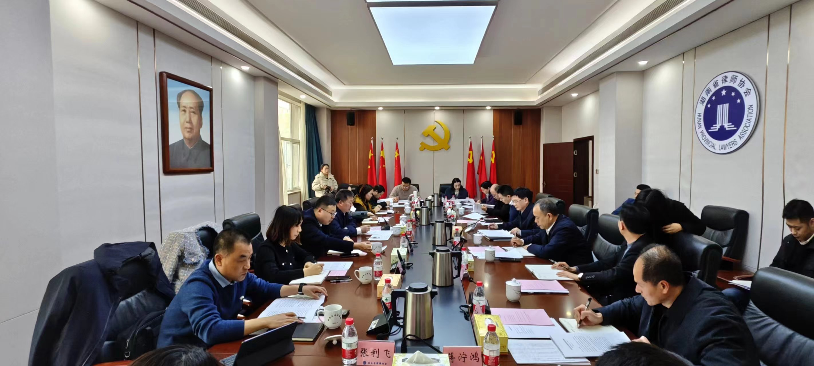 3月7日下午，省自贸办专职副主任廖光辉率三个片区及自贸处室负责同志赴省司法厅走访调研，与省司法厅副厅长胡国雄等座谈交流，共同推进自贸试验区建设发展，不断加强涉外法律服务保障。