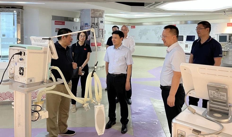 6月1日，城陵矶新港区党工委副书记、管委会主任钱丹青率队，赴北京谊安医疗系统股份有限公司考察。