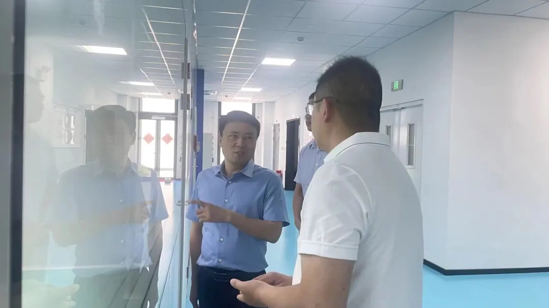 5月27—29日，城陵矶新港区党工委副书记、管委会主任钱丹青率队前往杭州、苏州拜访重点招商企业，招商联络部相关负责人参加。
