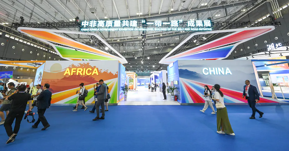 这种模式可以称为“湖南模式”，因为中国的这个南部省份正引领着中非关系的转变。非洲的政府官员、专家学者、商协会和企业应更多了解湖南的各种举措，这可以帮助他们抓住新机遇，确保非洲企业占据有竞争力的位置。
