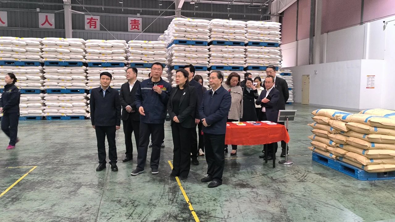 3月27日，省政协党组成员、副主席肖百灵调研组赴新港区调研。市政协主席黎作凤，副主席刘铁健，城陵矶新港区党工委副书记、管委会主任钱丹青陪同。